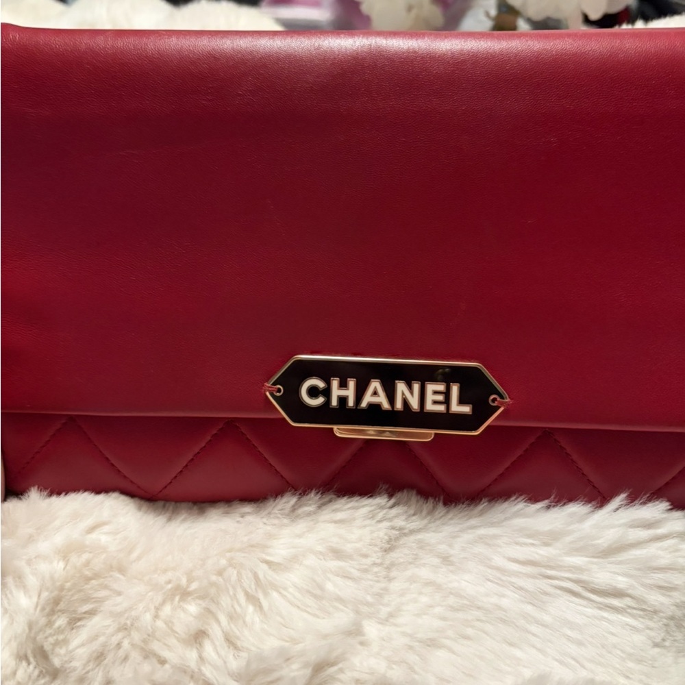 Authentic Chanel Red Leather vintage shoulder bag - Picture 2 of 16